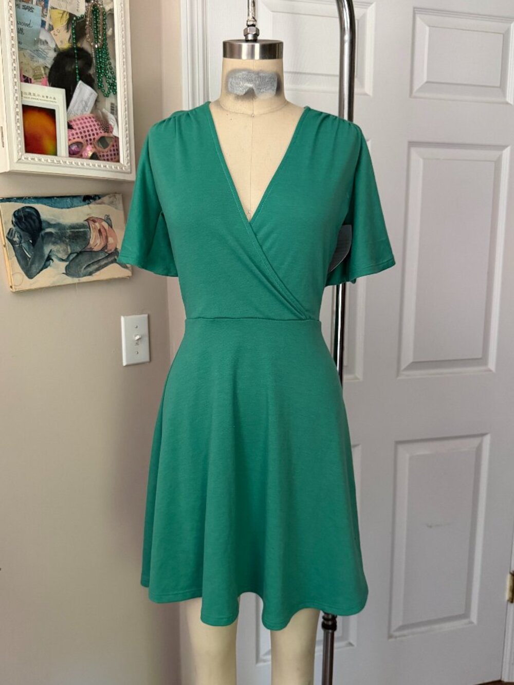 VELVET TORCH Kelly Green flutter sleeve Fit & Flare mini Sun Dress *SMALL*